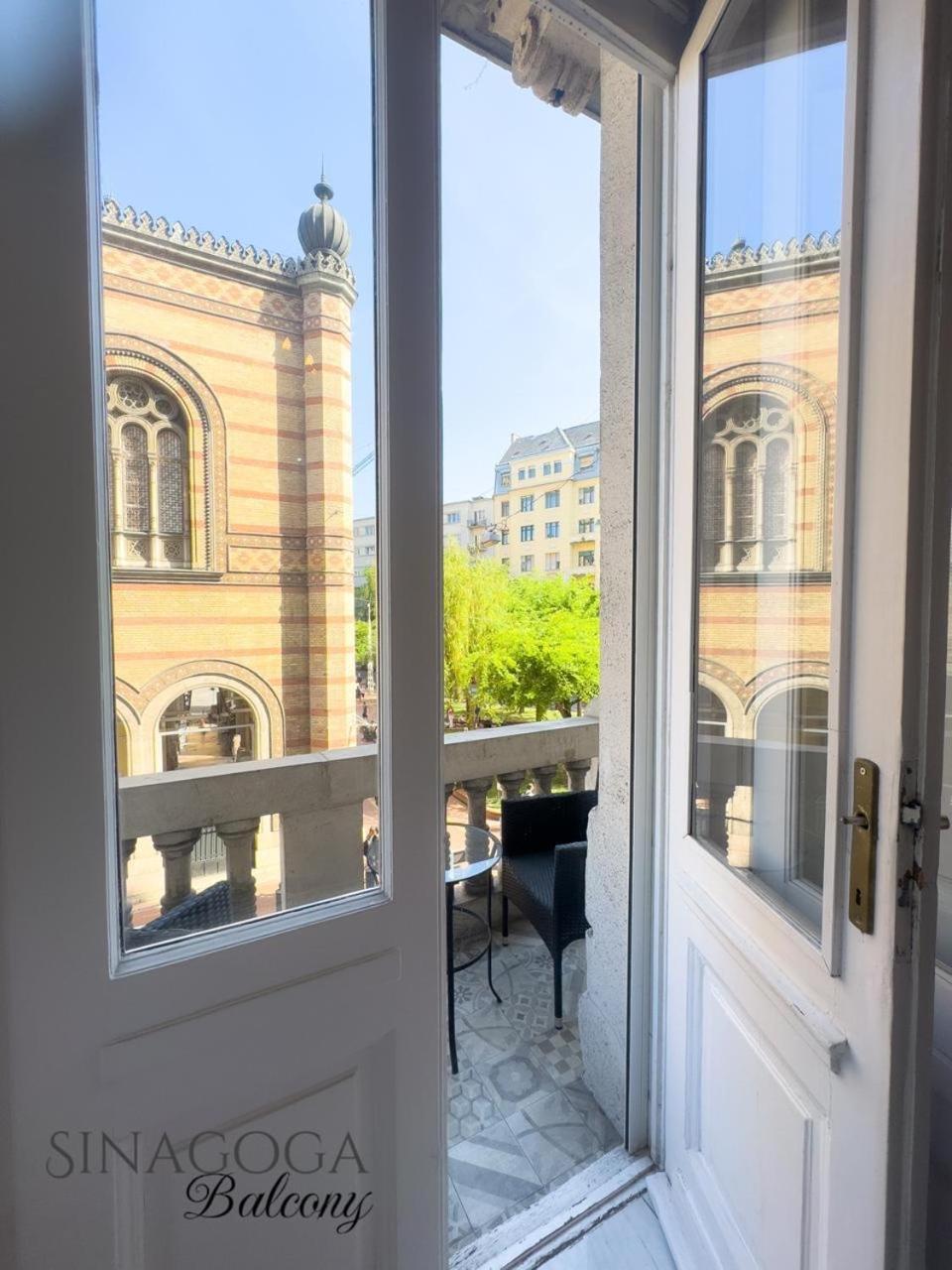 Jacuzzi Sinagoga View Lejlighed Budapest Eksteriør billede
